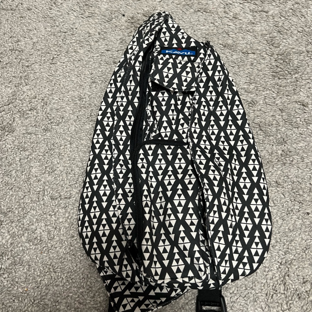KAVU sling bag